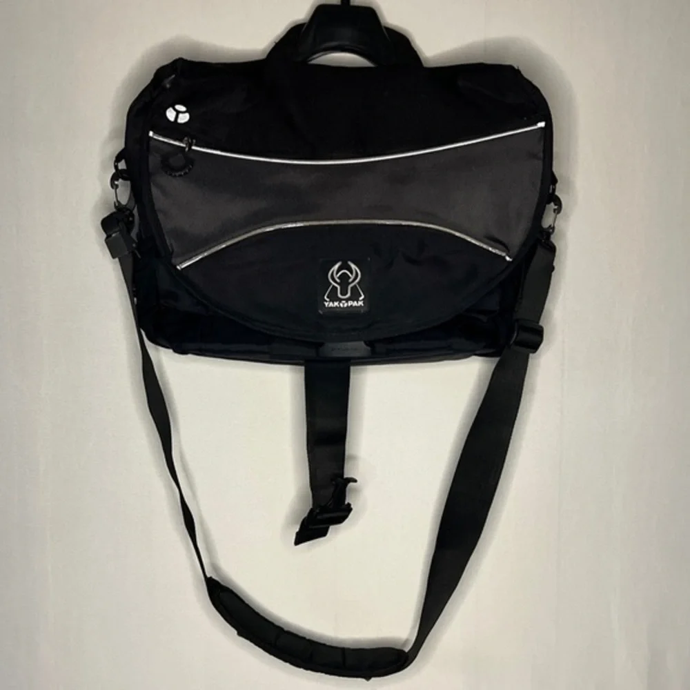 YAK PAC Messenger Crossbody Computer Bag Black Gray Many Pockets.